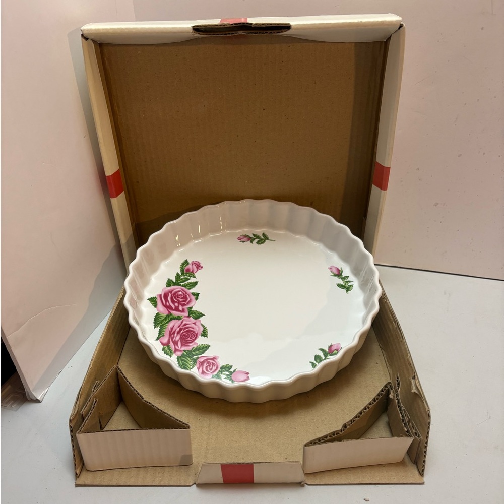 VINTAGE Christineholm Porcelain Rose Pattern Quiche Tart Scalloped Baking Dish